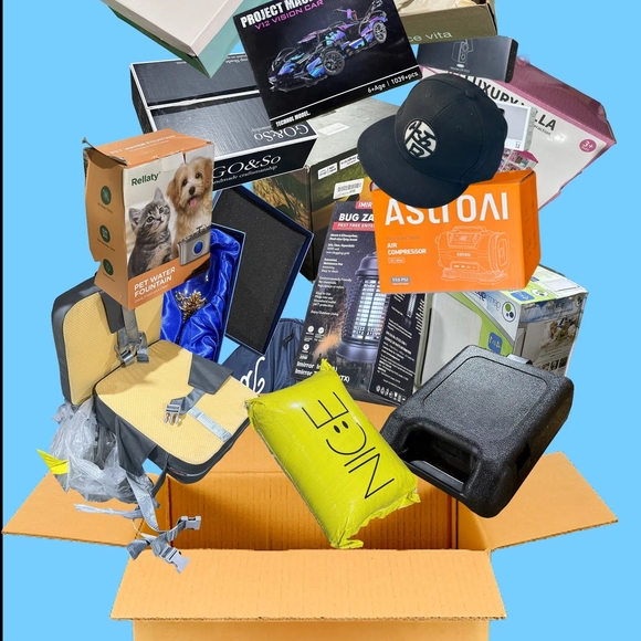 Assorted Apparel Bundle - Picture 4 of 6